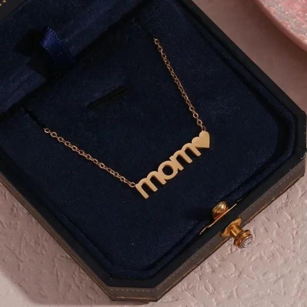 New 18K Gold Letter Mom Heart Pendant Necklace, NICE NECKLACE, CUTE NECKLACE - Picture 5 of 6
